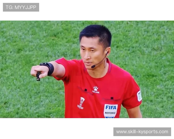 中国足球裁判首次执法亚洲杯决赛，中国足球裁判首次执法亚洲杯决赛视频